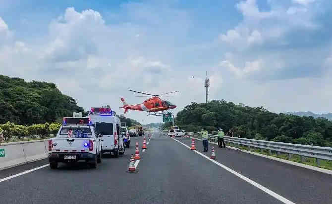 黔西高速公路汽车救援案例